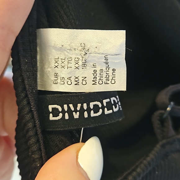 H&M bodysuit - Picture 4 of 4